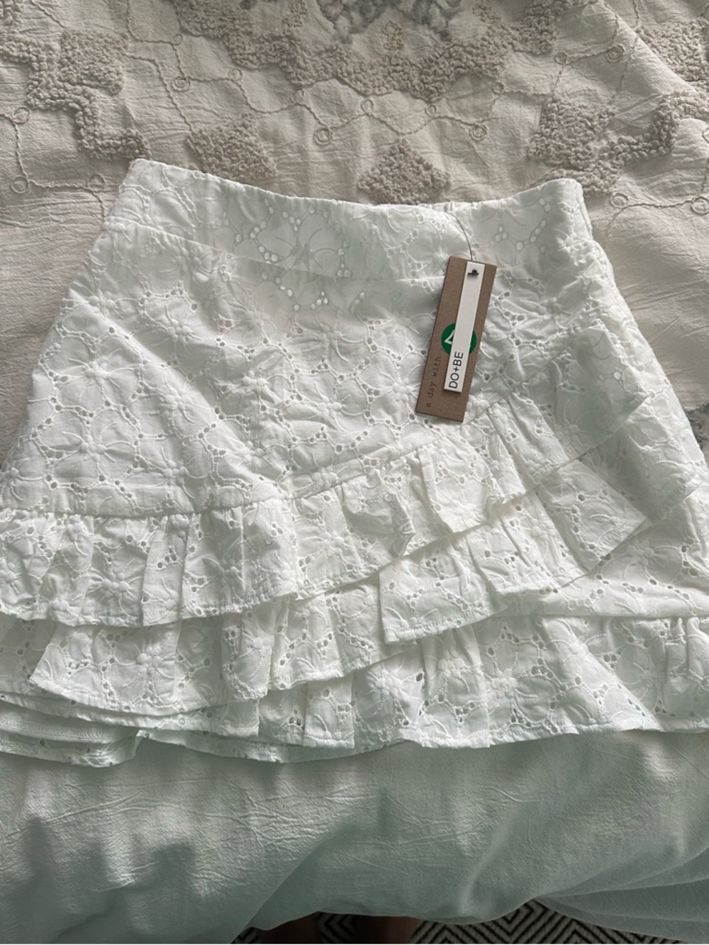 DO+BE White Eyelet Ruffle Mini Skirt - Picture 3 of 4